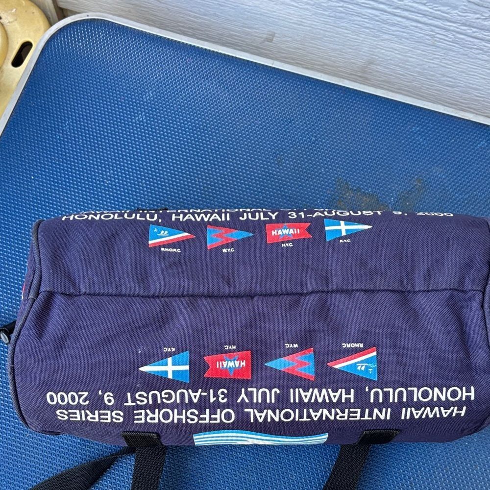 Vintage 2000 Kenwood Cup Sailing Regatta Navy Duffel Bag - Picture 6 of 7